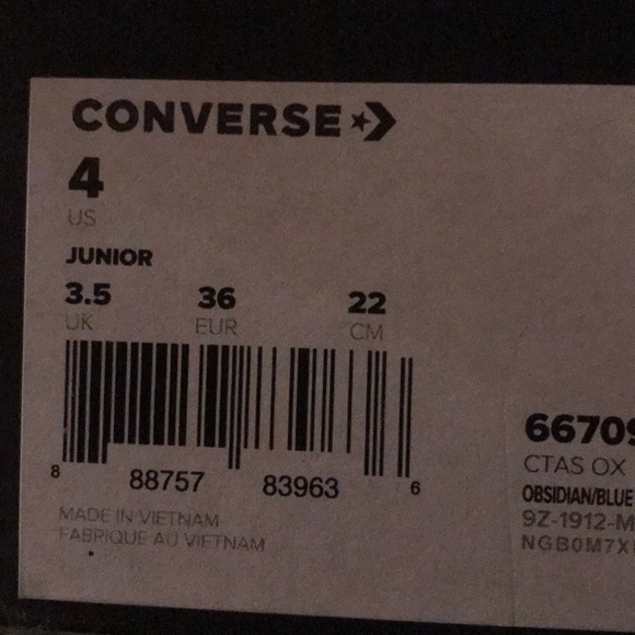 CONVERSE LOW TOP BRAND NEW - Picture 15 of 15